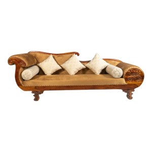Classic Carving Daybed