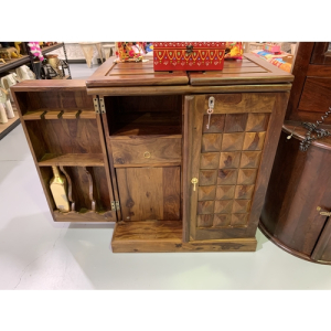 Square Carvings Bar (Small)