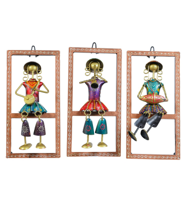 Hanging Musicians